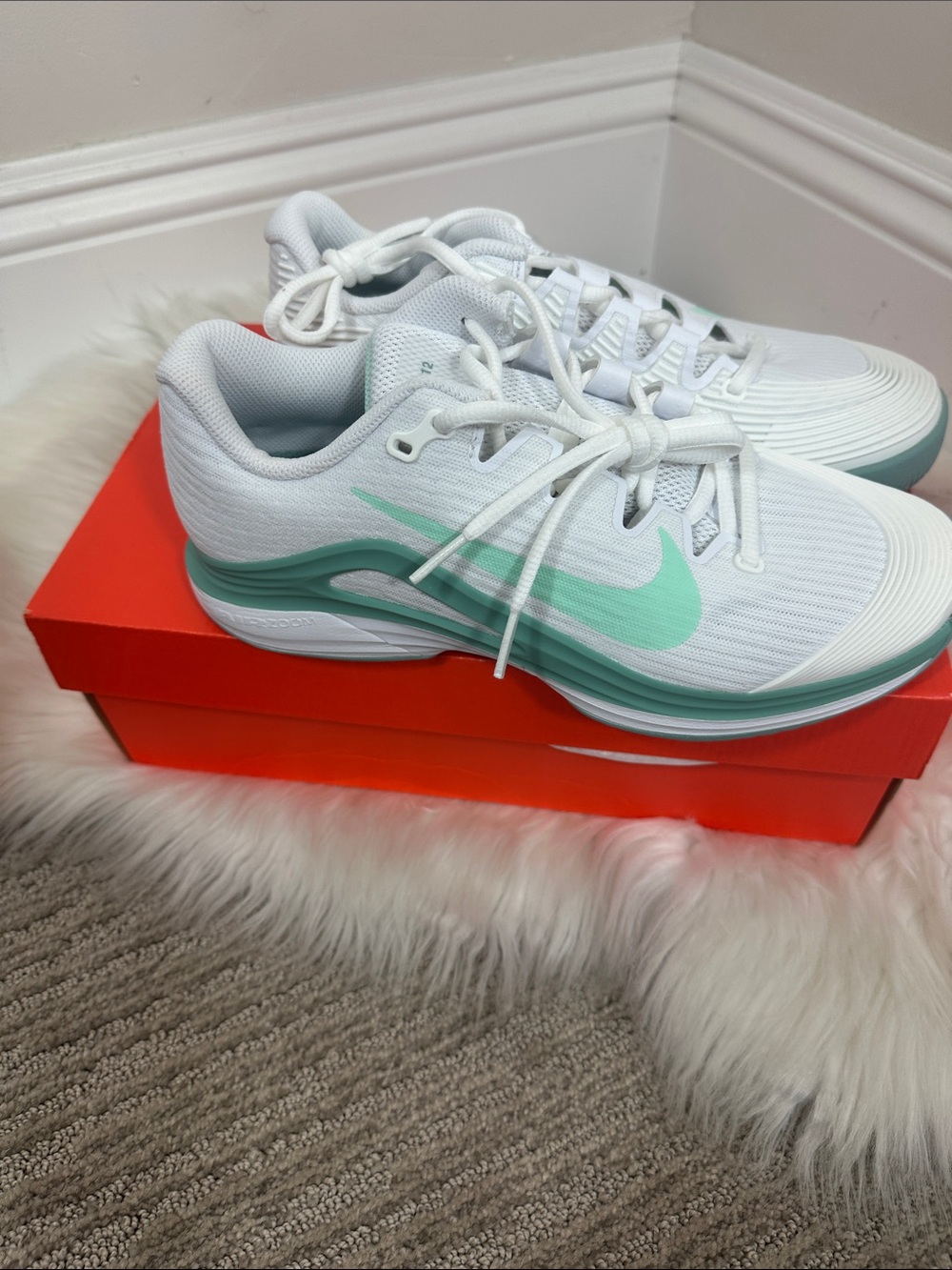 Nike White & Green Zoom Vapor 12 Hardcourt Tennis Shoes 7.5 NWT